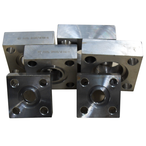 gastet and bolits nuts including carbon steel square flange